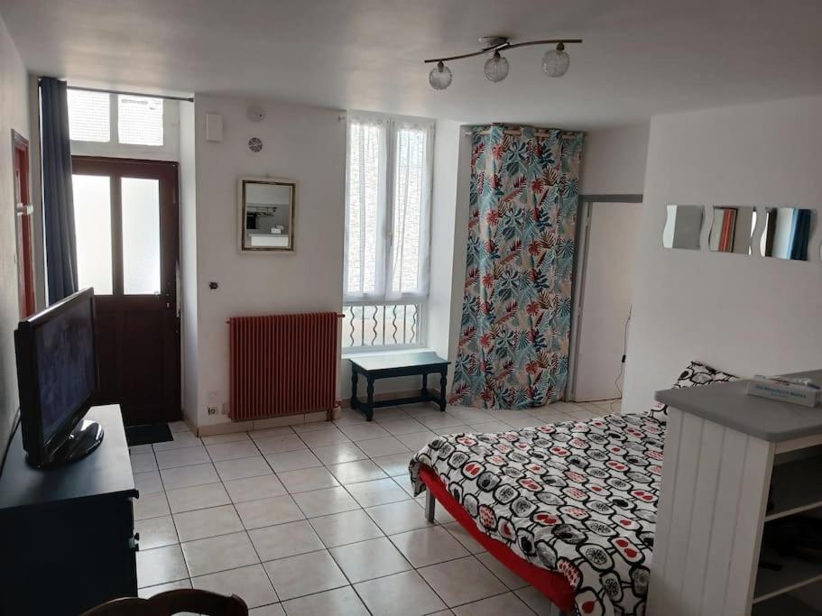 Studio Equipe Centre-Ville Aurillac Extérieur photo
